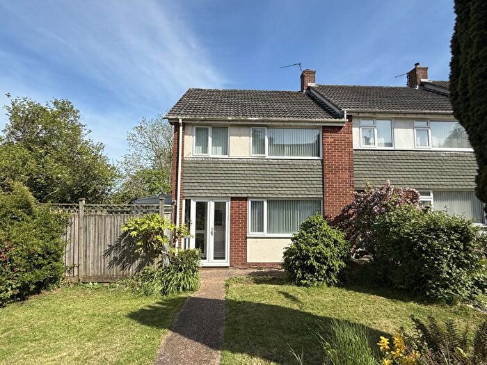 3 Bedroom End Of Terrace House For Sale In Woodbury View, St Thomas, EX2