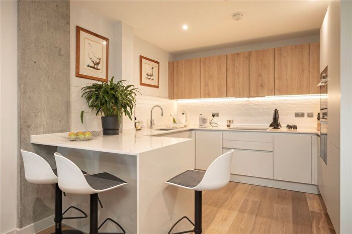 2 Bedroom Flat For Sale In Long Lane, London, SE1