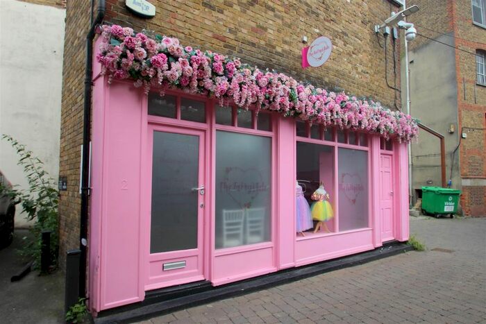 Property To Rent In Rose Yard, Maidstone, Kent, ME14