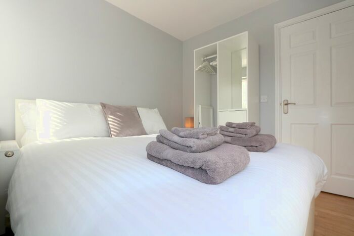 2 Bedroom Flat To Rent In Kirbys Heights, Canterbury, CT2