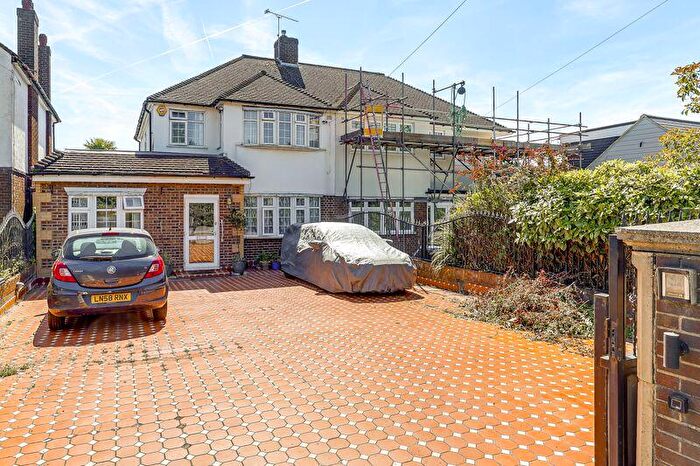 4 Bedroom Semi Detached House For Sale In Sewardstone Road, Waltham Abbey, EN9