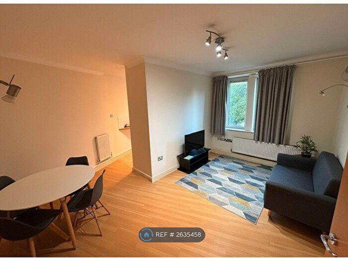 2 Bedroom Flat To Rent In Loxley Court, Nottingham, NG1