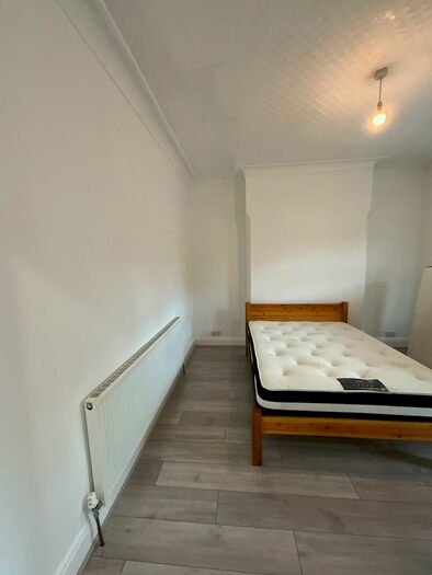 5 Bedroom Terraced House To Rent In Harrington Drive, Nottingham, Nottinghamshire, NG7