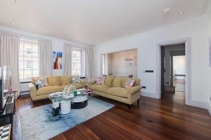 4 Bedroom Flat To Rent In Eaton Place, Belgravia, SW1X