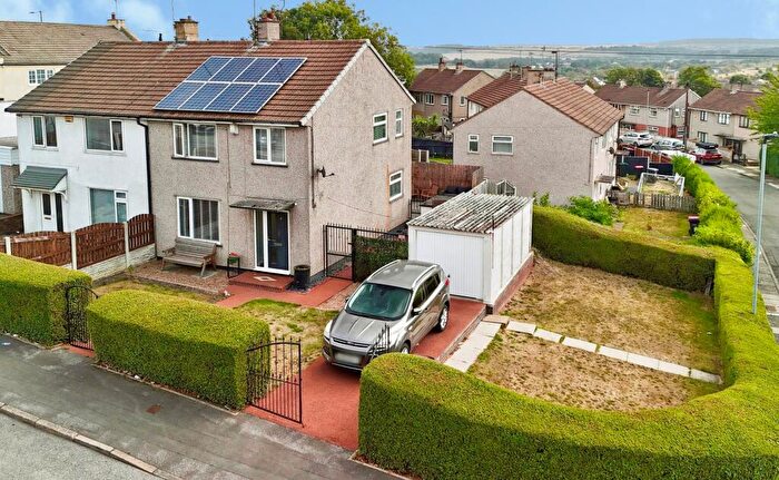3 Bedroom Semi-Detached House For Sale In Claypit Lane, Rotherham, S62