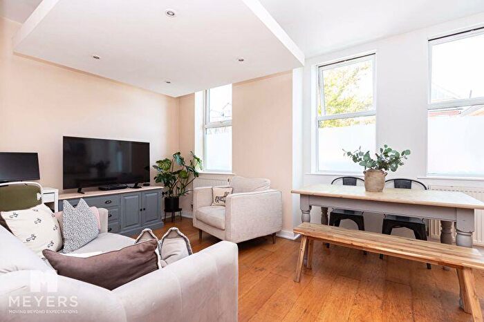 1 Bedroom Flat To Rent In Queensland Road, Bournemouth, BH5