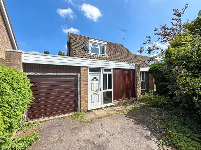 4 Bedroom Detached Bungalow For Sale In Brooklands Close, Daventry, NN11