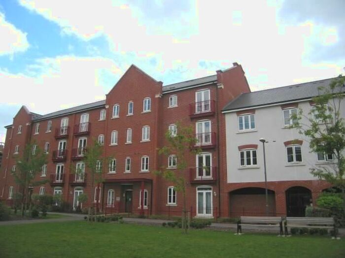 2 Bedroom Flat To Rent In Coxhill Way, Aylesbury, HP21