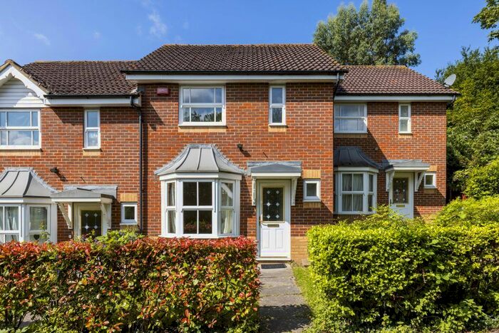 2 Bedroom Terraced House To Rent In Scholars Walk, Guildford, GU1