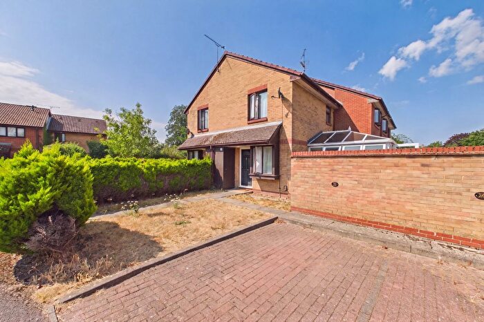 1 Bedroom Detached House For Sale In Verey Close, Twyford, Reading, Berkshire, RG10