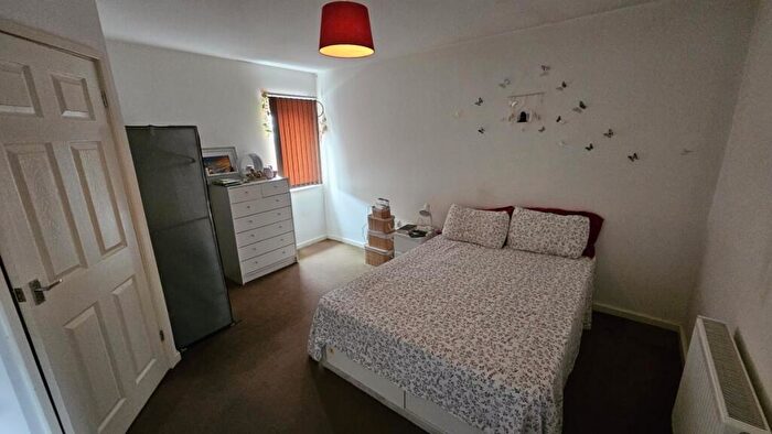 1 Bedroom Apartment To Rent In Marsh Street, Wombwell, S73