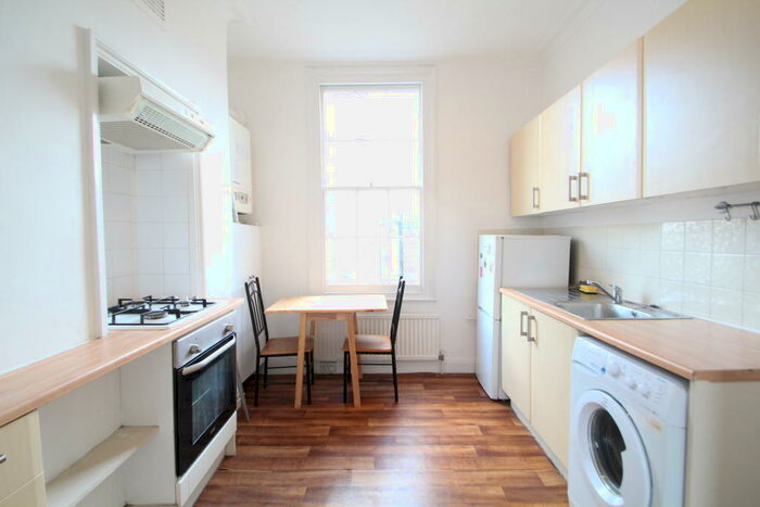 4 Bedroom Apartment To Rent In Torriano Avenue, Tufnell Park, London, NW5