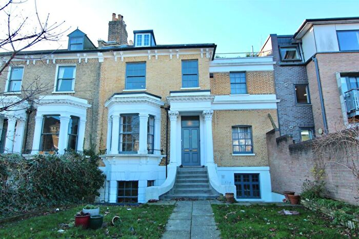 2 Bedroom Flat To Rent In Lordship Road, N16