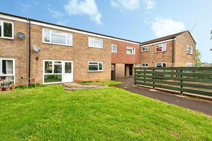 1 Bedroom Flat For Sale In Westcroft, Chippenham, SN14