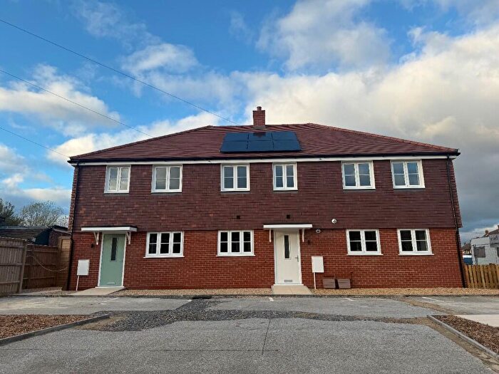 3 Bedroom Semi-Detached House To Rent In Jessie Road, Havant, Hampshire, PO9