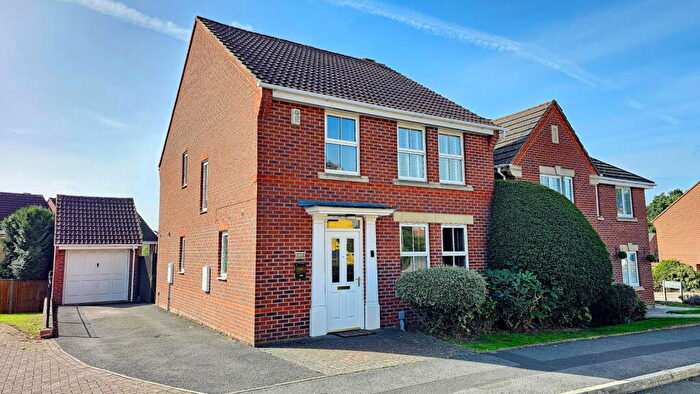 4 Bedroom Detached House For Sale In Foxglove Way, Thatcham, RG18
