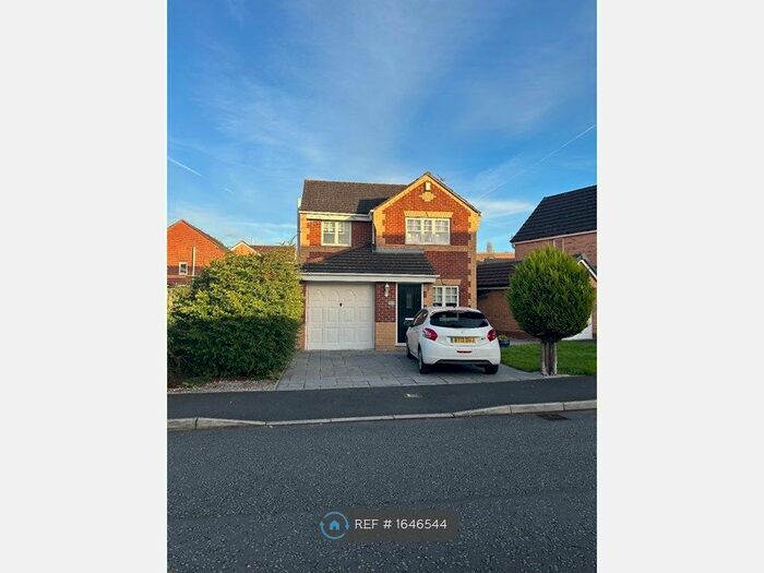 3 Bedroom Detached House To Rent In Lavington Avenue, Cheadle, SK8