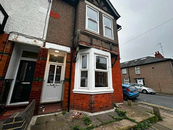 5 Bedroom House To Rent In Glasgow Street, Northampton, NN5