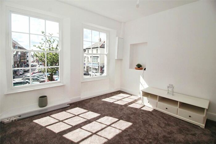 2 Bedroom Flat To Rent In Holsworthy, Devon, EX22