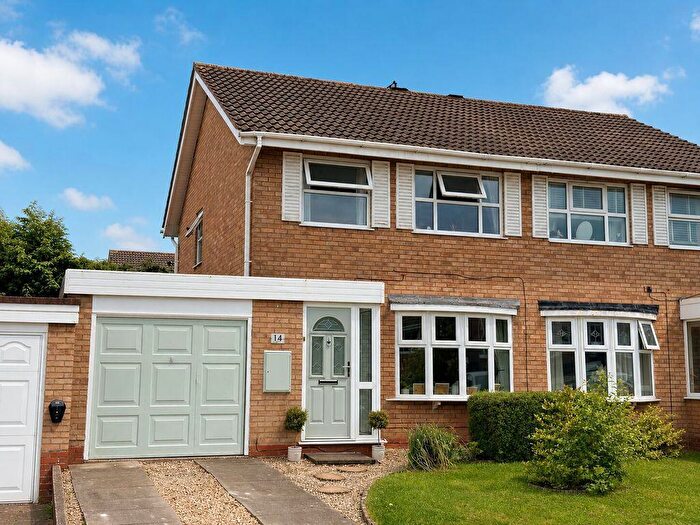 3 Bedroom Semi-Detached House For Sale In Hadleigh Croft, Sutton Coldfield, B76