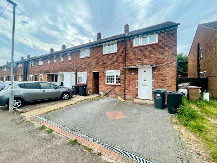 3 Bedroom End Of Terrace House To Rent In Littlechurch Road, Luton, LU2
