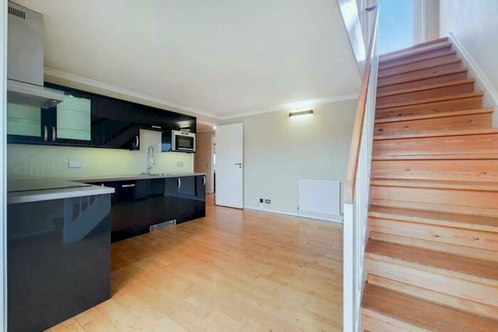 2 Bedroom Flat To Rent In Queen Of Denmark Court, Canada Water, London, SE16