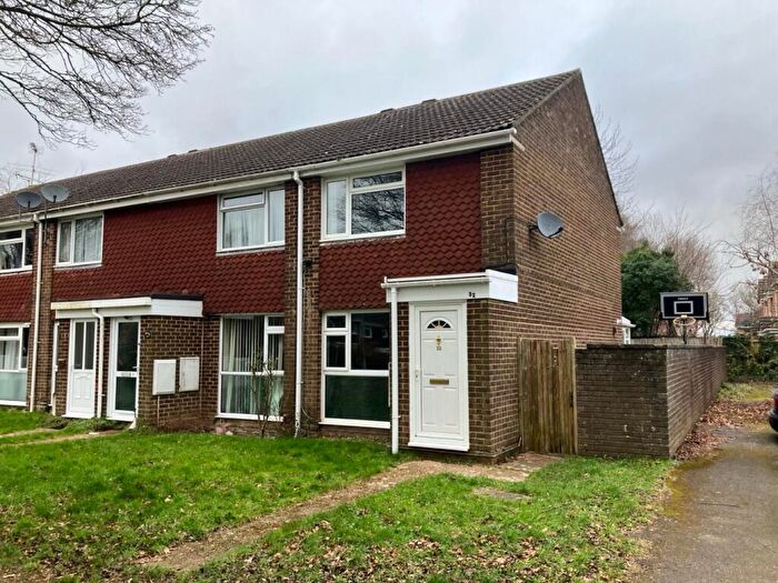 2 Bedroom End Of Terrace House To Rent In Cheviot Drive, Dibden, Southampton, Hampshire, SO45