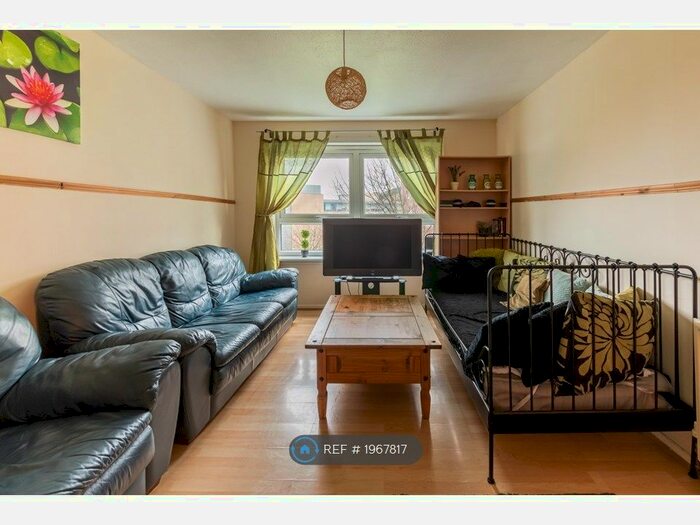 1 Bedroom Flat To Rent In Holyrood Rd, Edinburgh, EH8