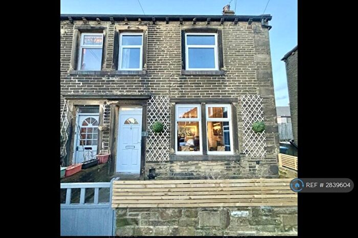 2 Bedroom Terraced House To Rent In Derby St, Bradford, BD7