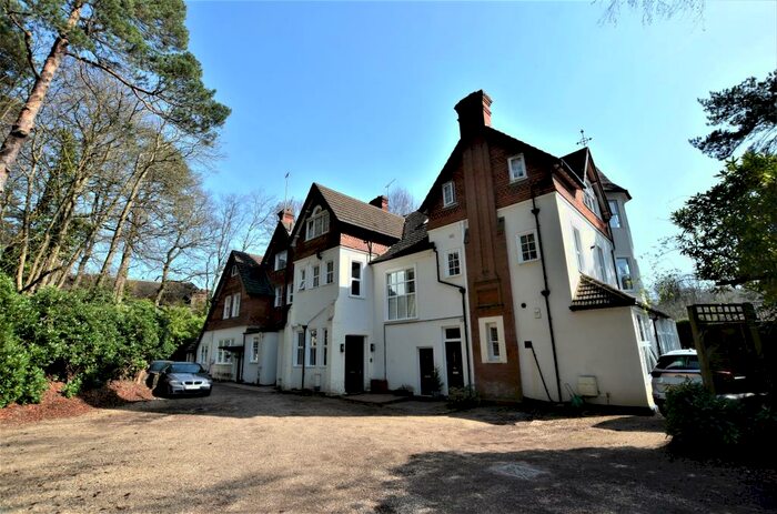 2 Bedroom Apartment To Rent In London Road, Camberley, GU15