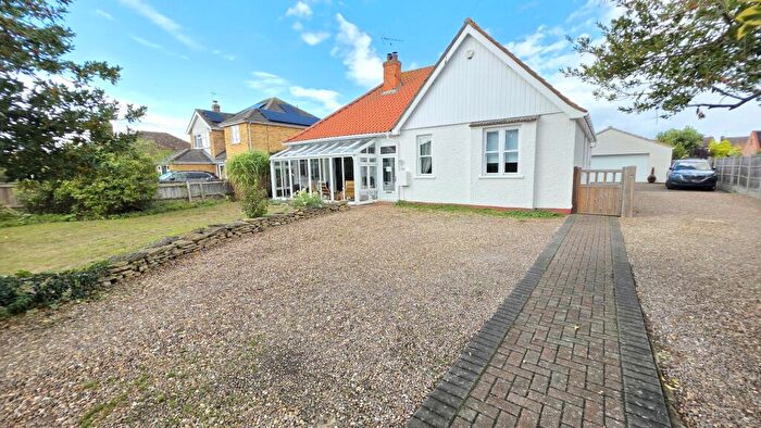 4 Bedroom Detached Bungalow For Sale In Rectory Road, Ruskington, NG34