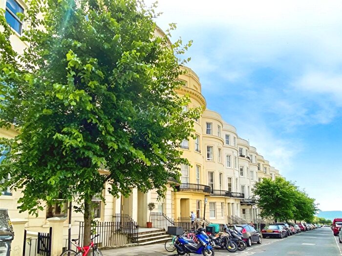 2 Bedroom Flat For Sale In Brunswick Place, Hove, East Sussex, BN3