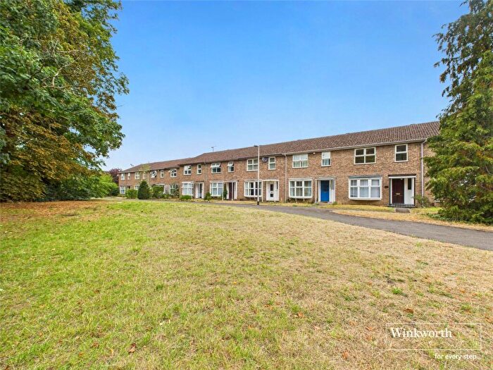 3 Bedroom Terraced House To Rent In Bath Road, Reading, Berkshire, RG1