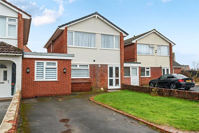 4 Bedroom Link Detached House For Sale In Tanorth Road, Whitchurch, Bristol, BS14