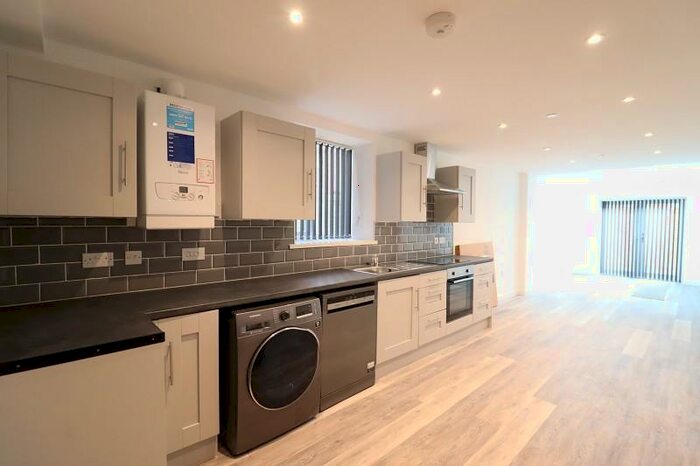 2 Bedroom Flat To Rent In Clare Road, (Flat A, Ground Floor), Grangetown, Cardiff., CF11