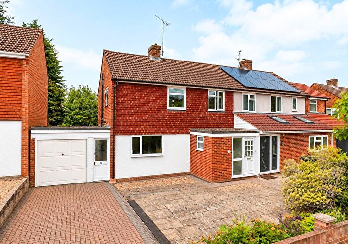 3 Bedroom Semi Detached House For Sale In Fir Close, Fleet, GU51