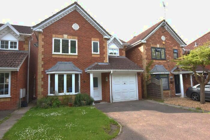 4 Bedroom Detached House To Rent In Swallow Close, Bicester, Oxfordshire, OX26
