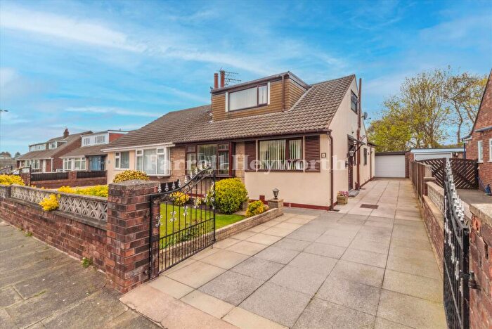 3 Bedroom Semi-Detached House For Sale In Cotswold Road, Blackpool, FY2