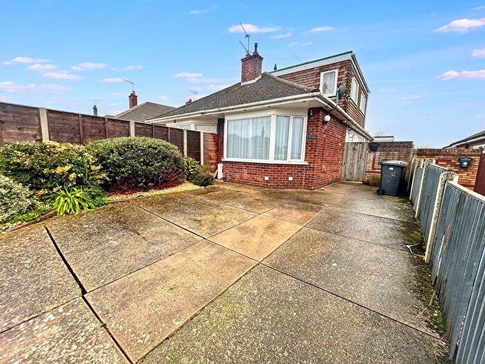 3 Bedroom Semi-Detached House For Sale In Chestnut Avenue, Bradwell, NR31