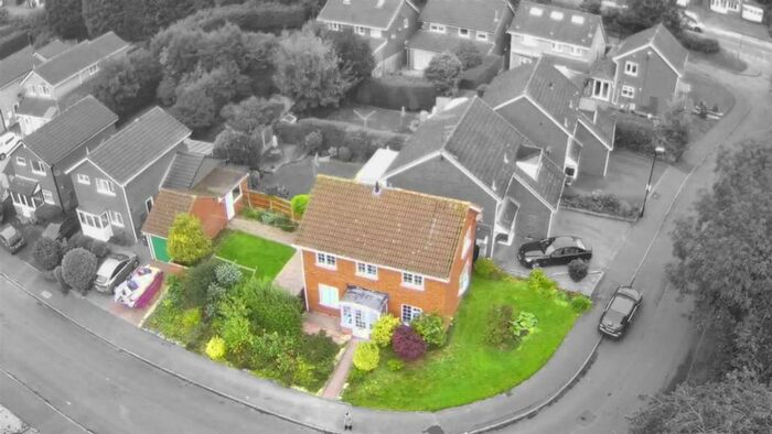 4 Bedroom Detached House To Rent In Cricket Close, Walsall, WS5