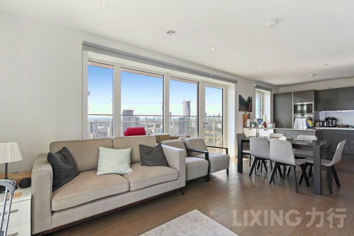 3 Bedroom Flat To Rent In Glasshouse Gardens, Stratford, E20