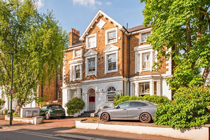 3 Bedroom Flat To Rent In Marlborough Road, Richmond, TW10