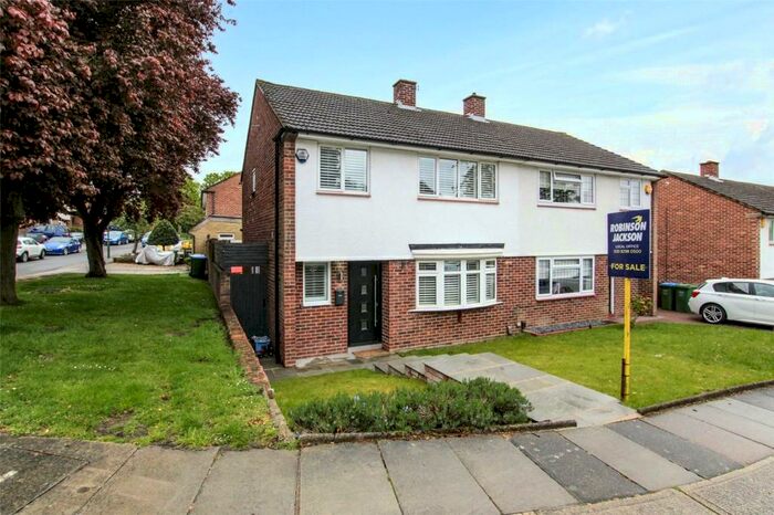 3 Bedroom Semi-Detached House To Rent In Gattons Way, North Cray, Sidcup, DA14