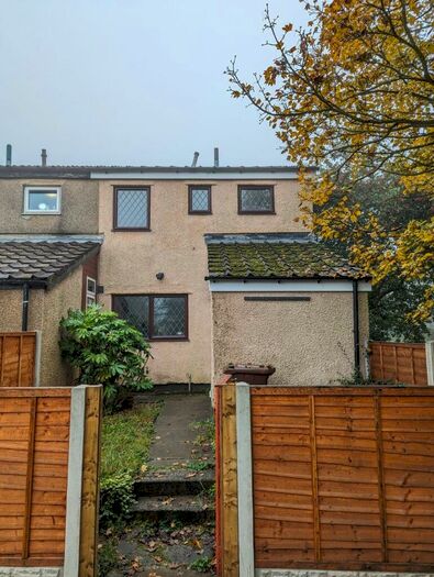 3 Bedroom End Of Terrace House To Rent In Holtdale Avenue, Leeds, West Yorkshire, LS16