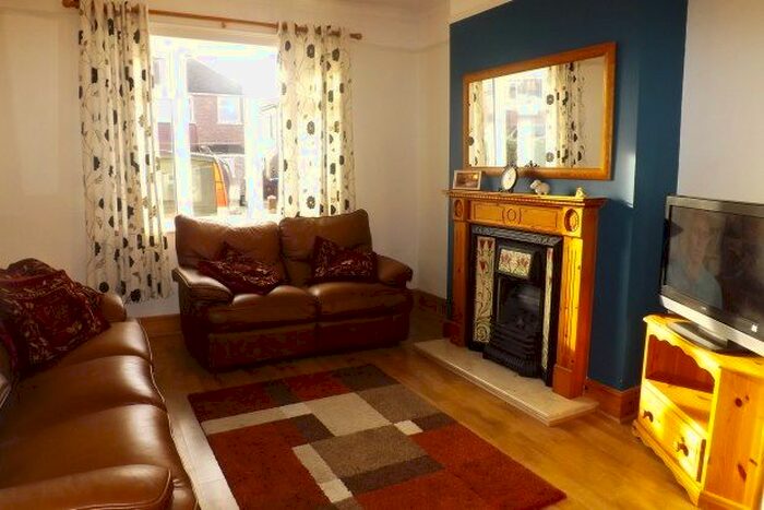 2 Bedroom Property To Rent In Heath Road, Widnes WA8