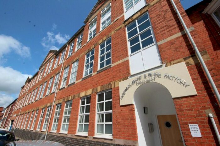 2 Bedroom Flat To Rent In Talbot Road, Abington, Northampton, NN1