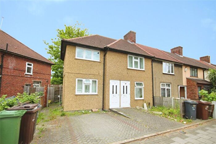 1 Bedroom Maisonette To Rent In Heathway, Dagenham, RM10