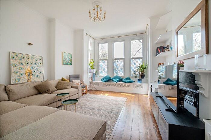 2 Bedroom Flat To Rent In Northanger Road, London, SW16