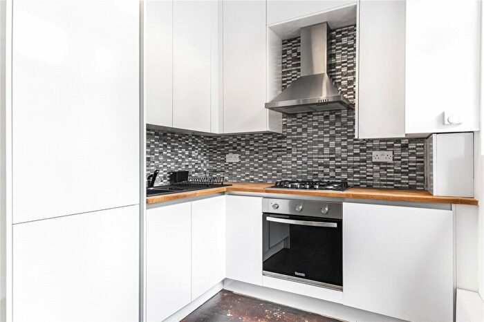 1 Bedroom Apartment To Rent In Teesdale Close, Cambridge Heath, London, E2