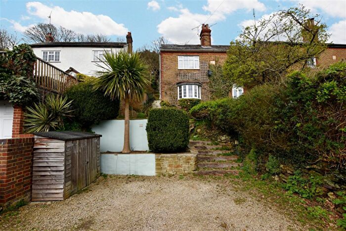 3 Bedroom Property To Rent In Kings Avenue, Redhill, RH1